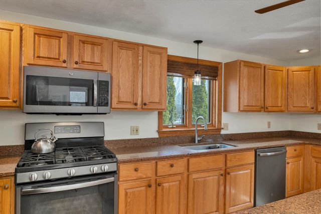 234 Paige Hill Road, Goffstown, NH 03045