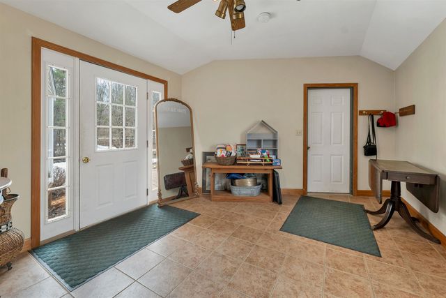 234 Paige Hill Road, Goffstown, NH 03045