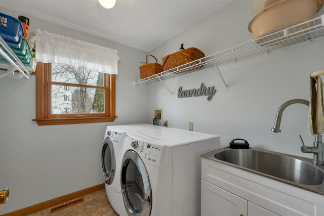 234 Paige Hill Road, Goffstown, NH 03045