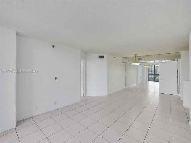 3400 192nd ST 1811, Aventura, FL 33180
