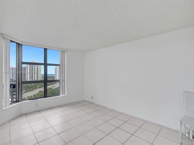 3400 192nd ST 1811, Aventura, FL 33180