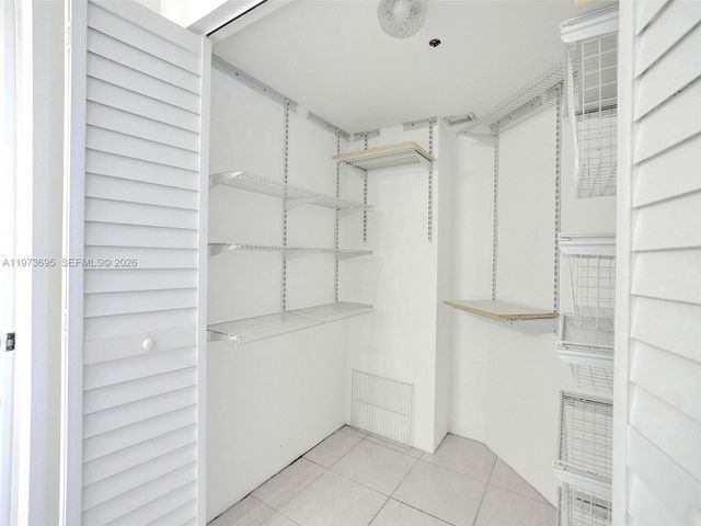 3400 192nd ST 1811, Aventura, FL 33180