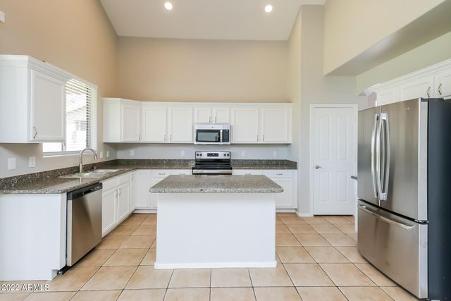 3424 E Pinot Noir Avenue, Gilbert, AZ 85298