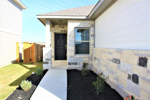 152 Old Stagecoach RD, Jarrell, TX 76537