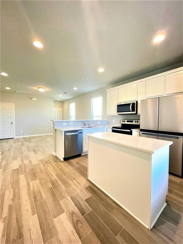 152 Old Stagecoach RD, Jarrell, TX 76537