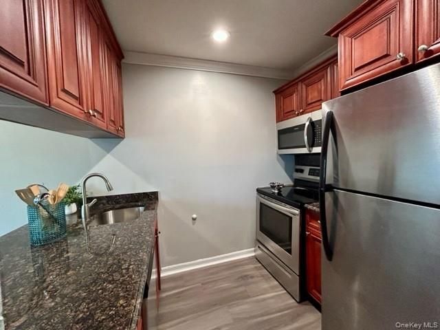 184 Hallock Road 3A2, Lake Grove, NY 11755