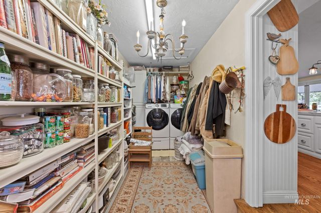 9325 W Wright St, Boise, ID 83709
