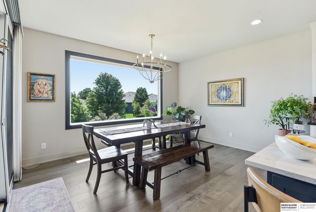 2007 S 211 Street, Elkhorn, NE 68022