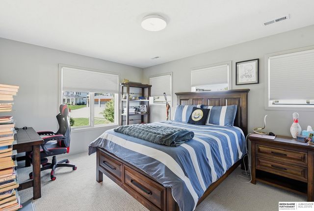 2007 S 211 Street, Elkhorn, NE 68022