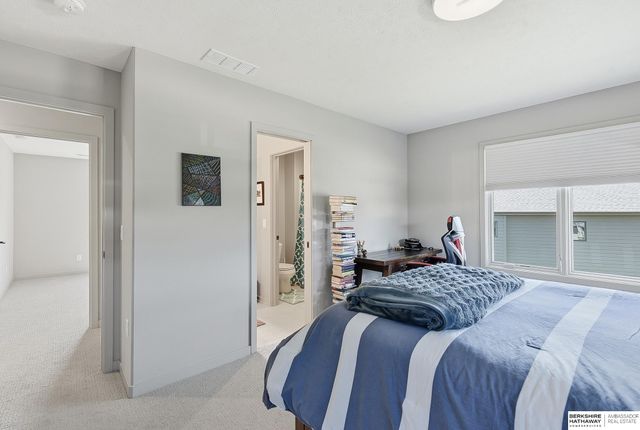 2007 S 211 Street, Elkhorn, NE 68022