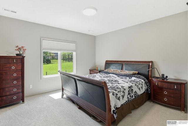 2007 S 211 Street, Elkhorn, NE 68022