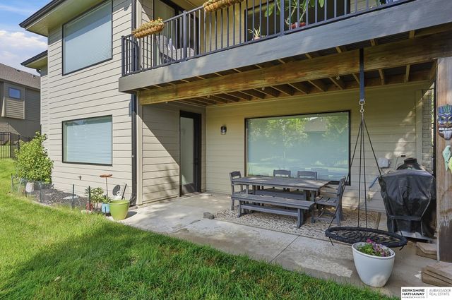 2007 S 211 Street, Elkhorn, NE 68022