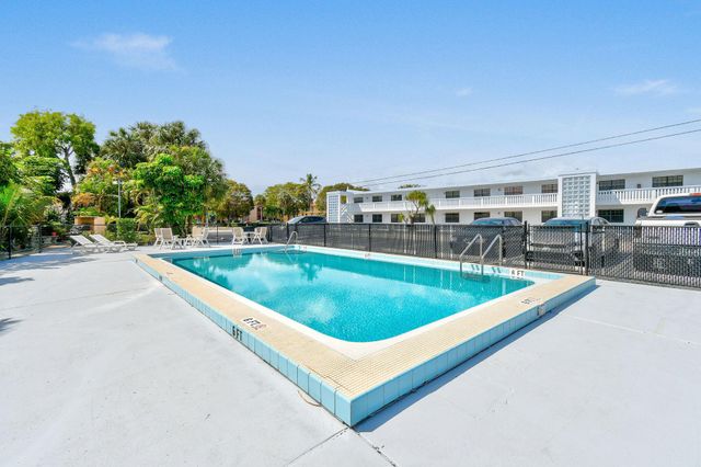 324 Southwind Drive 15, North Palm Beach, FL 33408