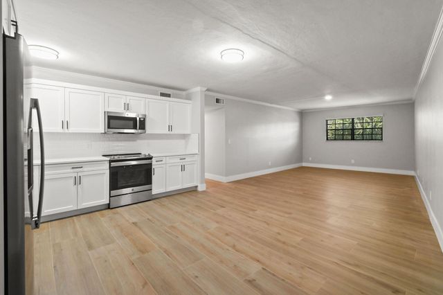 324 Southwind Drive 15, North Palm Beach, FL 33408