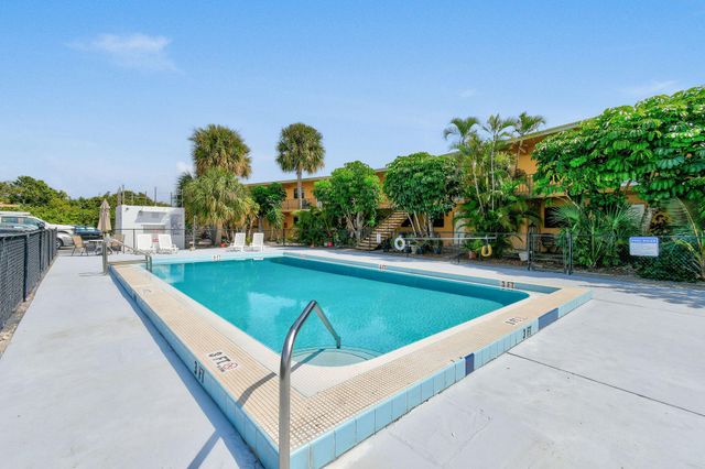 324 Southwind Drive 15, North Palm Beach, FL 33408