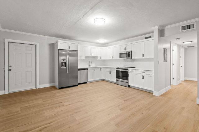 324 Southwind Drive 15, North Palm Beach, FL 33408