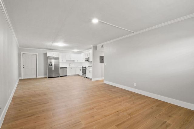 324 Southwind Drive 15, North Palm Beach, FL 33408