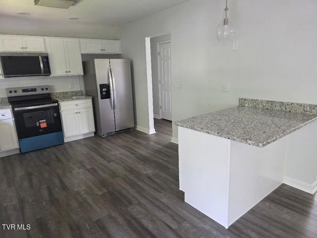 331 Gray Station Road, Johnson City, TN 37615