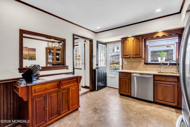 868 Royal Lane, Toms River, NJ 08753