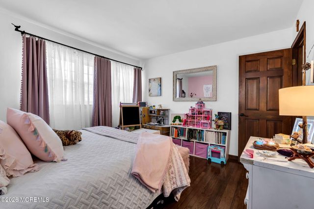 868 Royal Lane, Toms River, NJ 08753