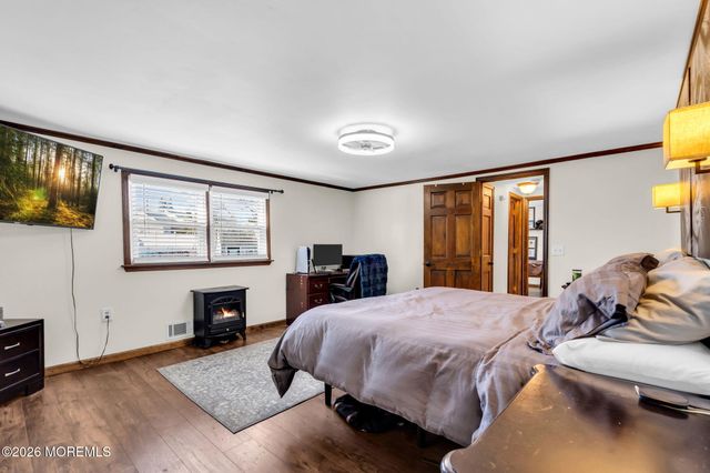 868 Royal Lane, Toms River, NJ 08753