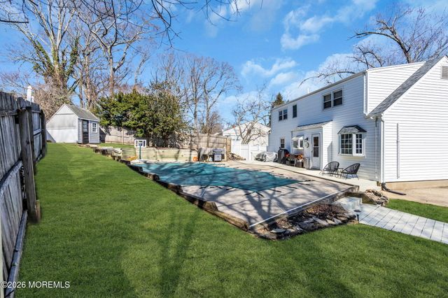 868 Royal Lane, Toms River, NJ 08753