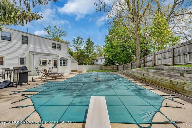 868 Royal Lane, Toms River, NJ 08753