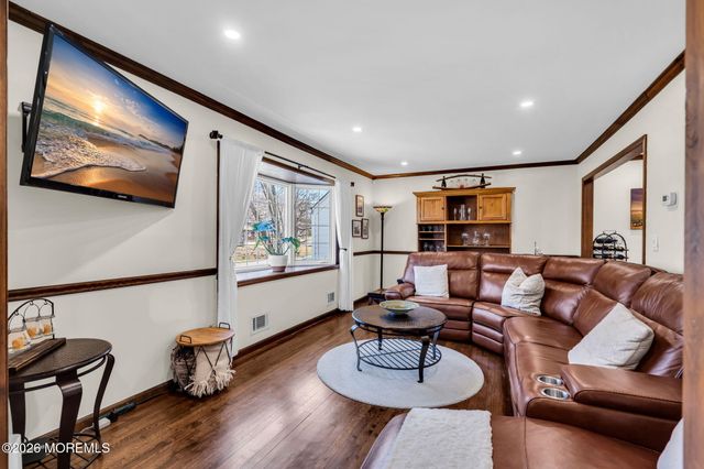 868 Royal Lane, Toms River, NJ 08753