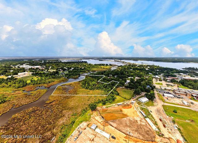 Bellview Avenue, Moss Point, MS 39563