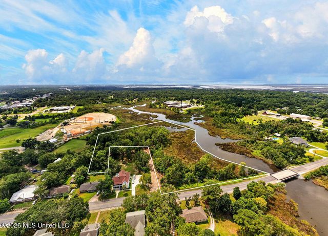 Bellview Avenue, Moss Point, MS 39563