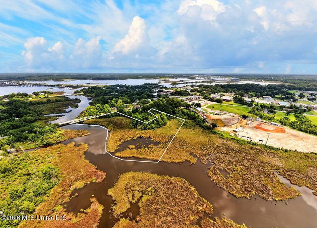 Bellview Avenue, Moss Point, MS 39563