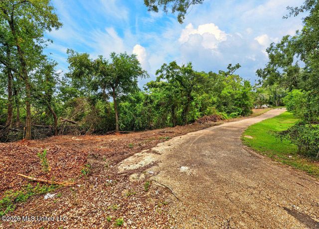 Bellview Avenue, Moss Point, MS 39563