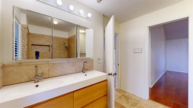 3004 Gleneagles Court, Bryan, TX 77802