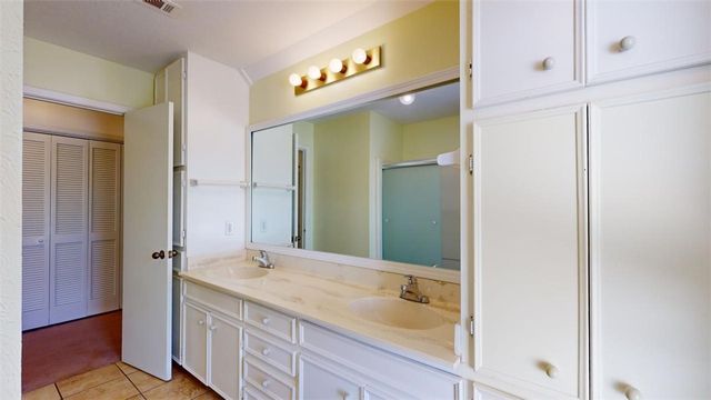 3004 Gleneagles Court, Bryan, TX 77802