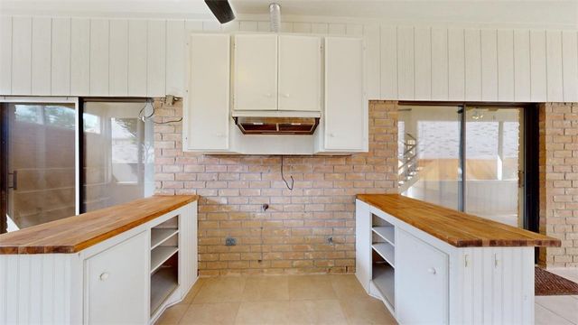 3004 Gleneagles Court, Bryan, TX 77802