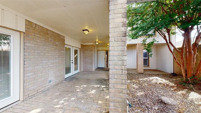 3004 Gleneagles Court, Bryan, TX 77802