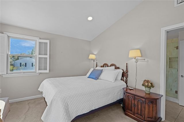 4 Read Avenue, Warren, RI 02885