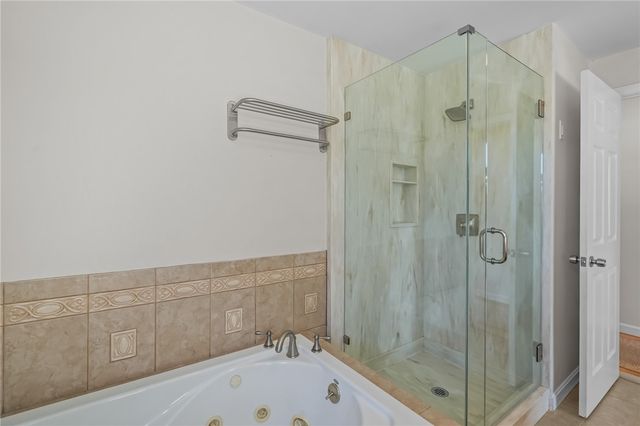 4 Read Avenue, Warren, RI 02885