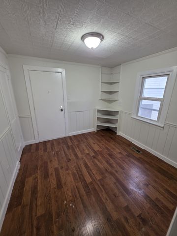 76 Elberta St, Nashville, TN 37210