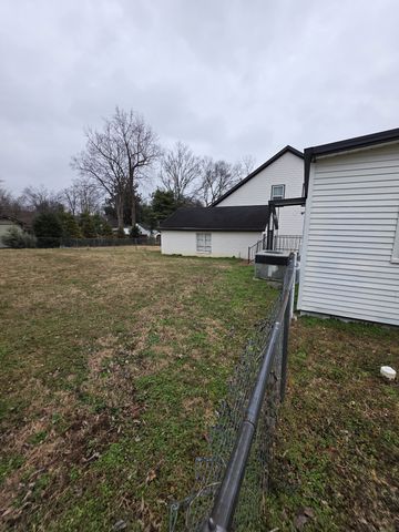 76 Elberta St, Nashville, TN 37210