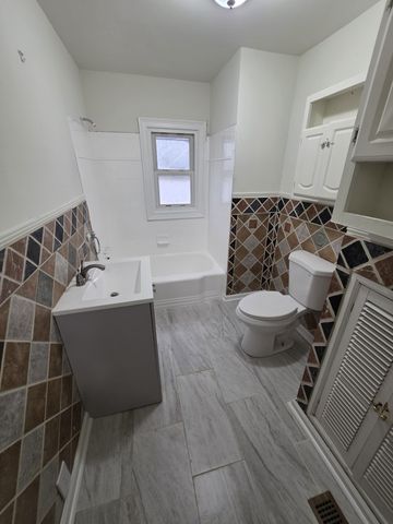 76 Elberta St, Nashville, TN 37210