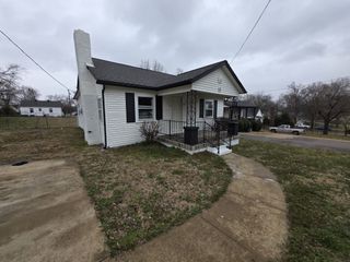 76 Elberta St, Nashville, TN 37210