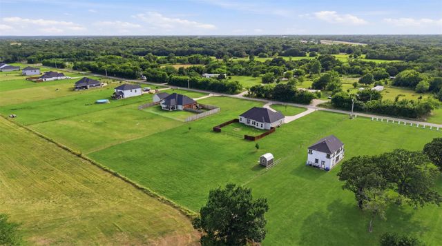 987 County Road 4125, Campbell, TX 75422