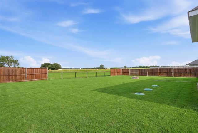 987 County Road 4125, Campbell, TX 75422