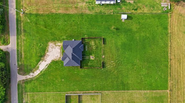 987 County Road 4125, Campbell, TX 75422
