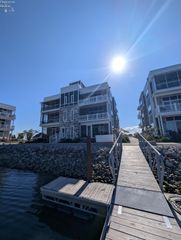 2735 S Harbor Bay Drive 1132, Marblehead, OH 43440