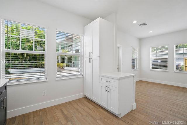 711 N L St 2, Lake Worth, FL 33460