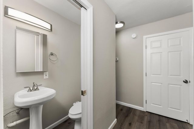 5450 73rd St, Sacramento, CA 95820