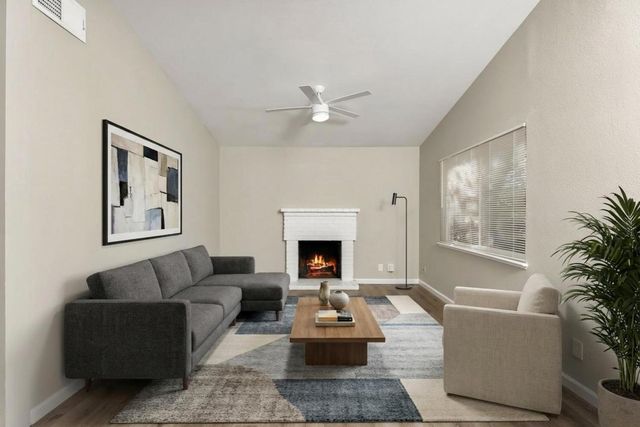 5450 73rd St, Sacramento, CA 95820