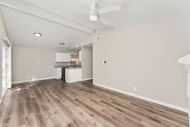 5450 73rd St, Sacramento, CA 95820